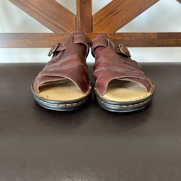 Born Leather sandals in a size 9 slip on slide on brown leather walking dresses - Picture 4 of 17